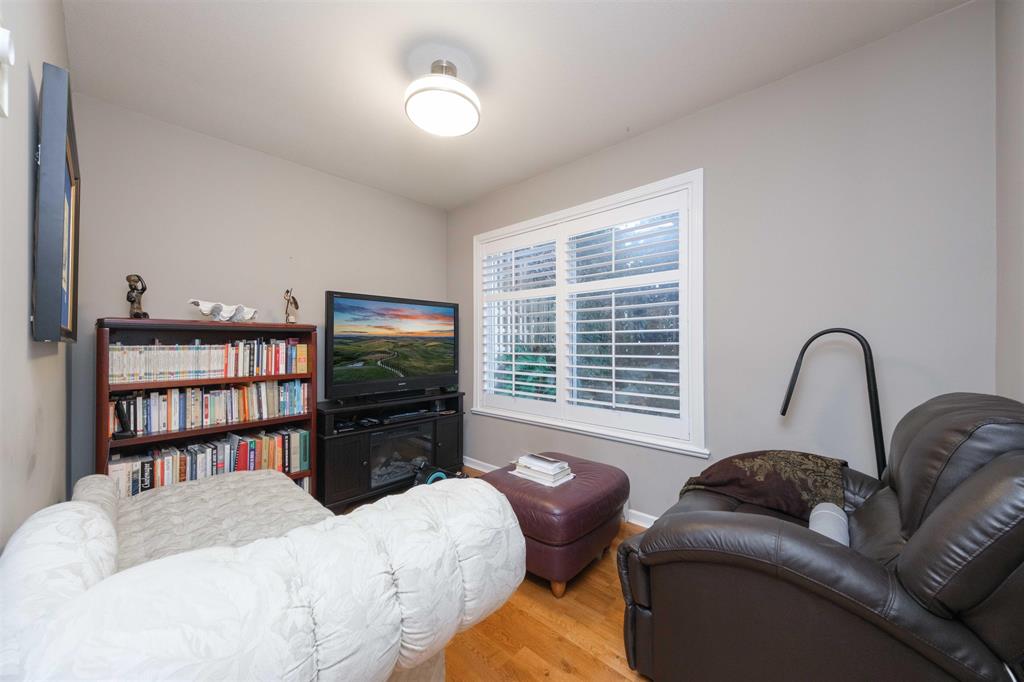 #209 – 288 E. 6th Street